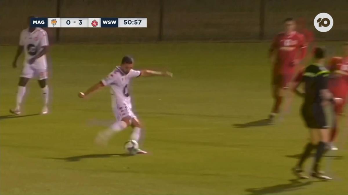GOAL: Ugarkovic - stunner from the Wanderers man to make it 3-0 | FFA Cup